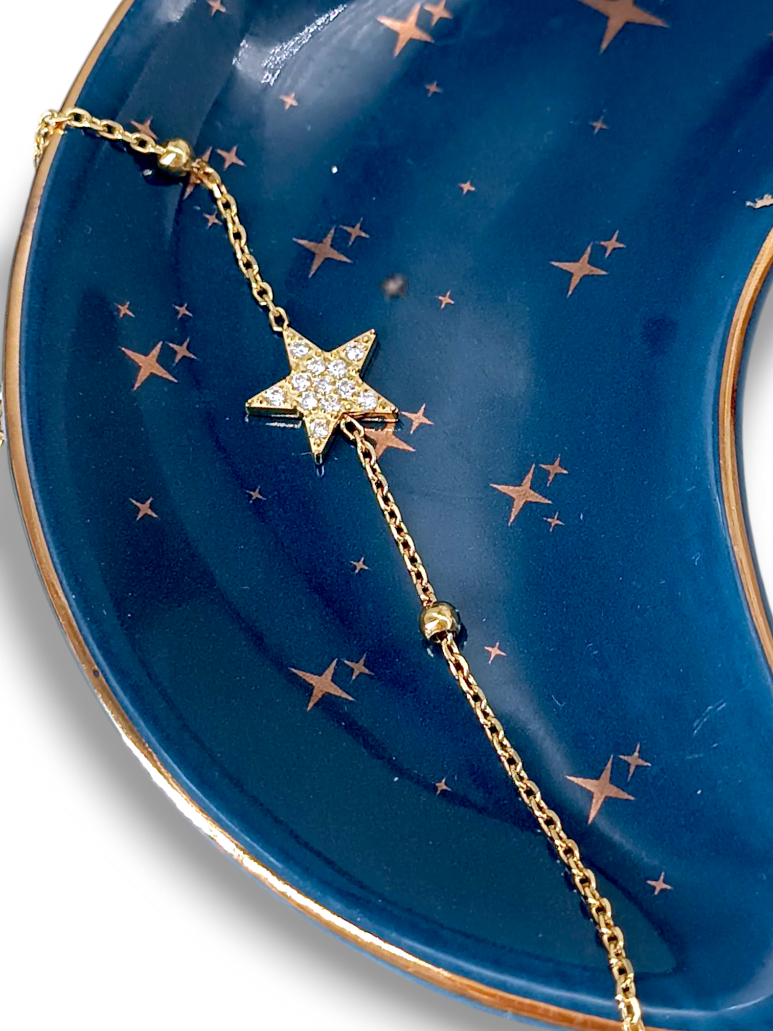 twin sister gourmette zoom sur le charm - gémeaux maroc